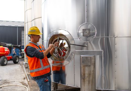 Nieuwbouw opslagtank
